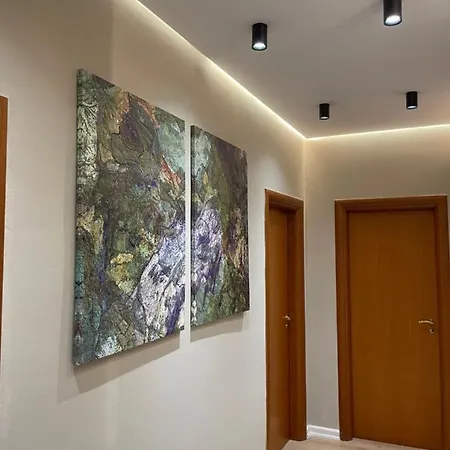 Middle Center Gallery 2 Skanderbeg Square Apartment *