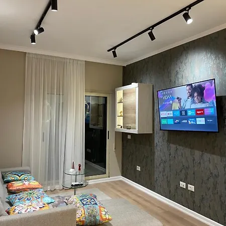 Middle Center Gallery 2 Skanderbeg Square Apartamento